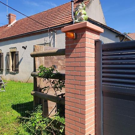 Bienvenue A La Grenouillere Villa Le Magny  Exterior photo